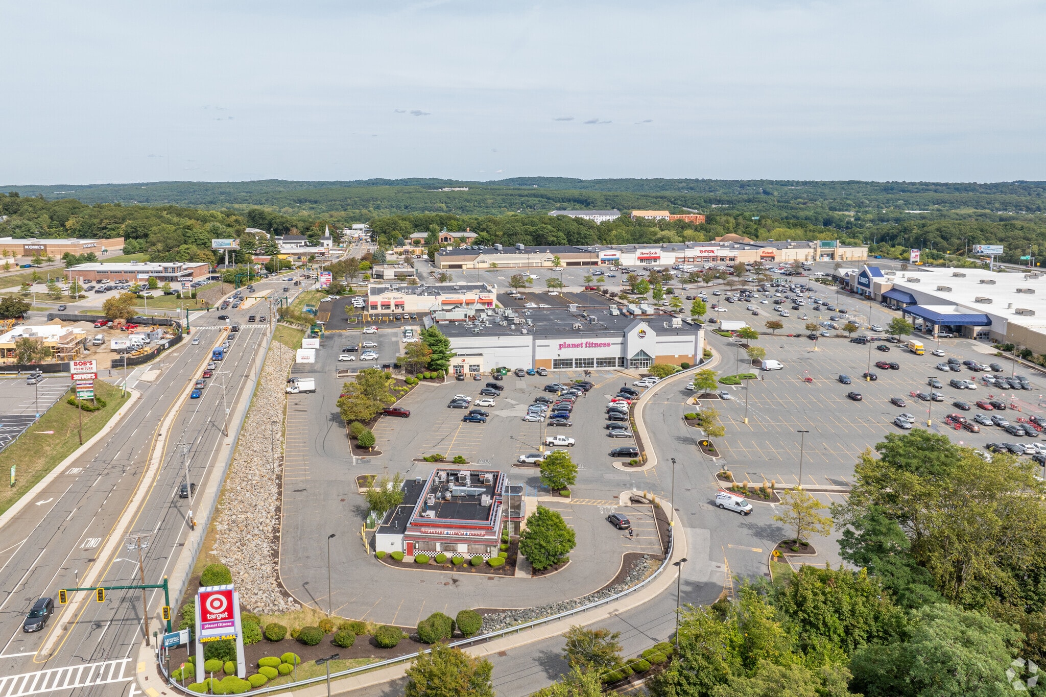 525-543 Lincoln St, Worcester, MA for lease Primary Photo- Image 1 of 6