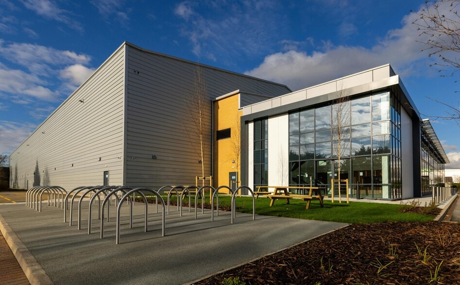 Millington Rd, Hayes for lease - Building Photo - Image 3 of 17