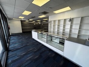 29 N Federal Hwy, Hallandale Beach, FL for lease Interior Photo- Image 1 of 7