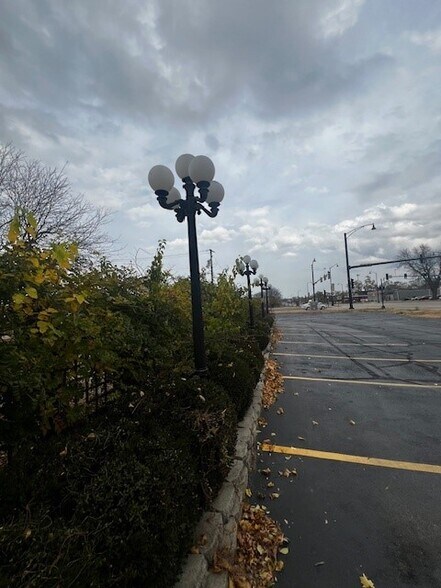 2640 N Main St, Rockford, IL à vendre - Photo du bâtiment - Image 3 de 10