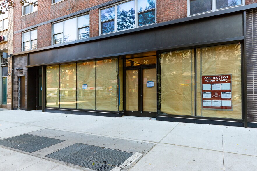 7 W 14th St, New York, NY à louer - Photo du bâtiment - Image 3 de 12