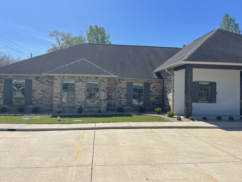 2798 O'Neal Ln, Baton Rouge, LA for lease - Building Photo - Image 3 of 49