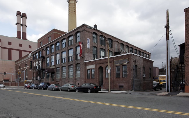 Plus de détails pour 840 Summer St, Boston, MA - Local d'activités à louer