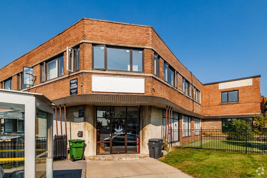 6265-6277 Rue Saint-Jacques, Montréal, QC à louer - Photo du bâtiment - Image 3 de 5