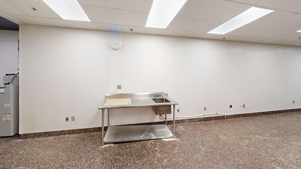 111 W Columbia St, Fort Wayne, IN à louer - Photo intérieure - Image 3 de 15