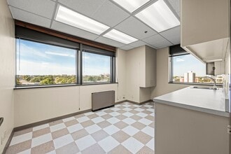 5100 N Brookline Ave, Oklahoma City, OK for lease Interior Photo- Image 1 of 5