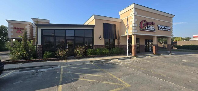 More details for 139 W Shawnee St, Muskogee, OK - Retail for Sale