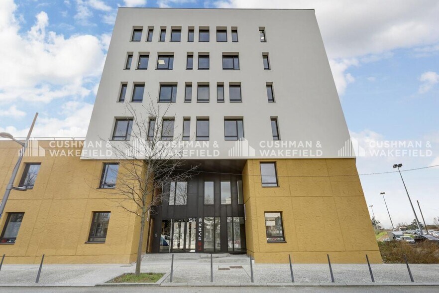 51 Avenue Rosa Parks, Lyon for lease - Building Photo - Image 3 of 12