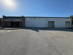 4302 Washington Ave, Independence, MO for lease Building Photo- Image 2 of 11