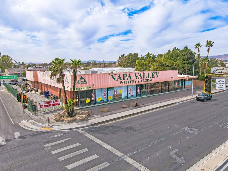 4101-4113 W Charleston Blvd, Las Vegas, NV à louer - Photo du bâtiment - Image 2 de 14