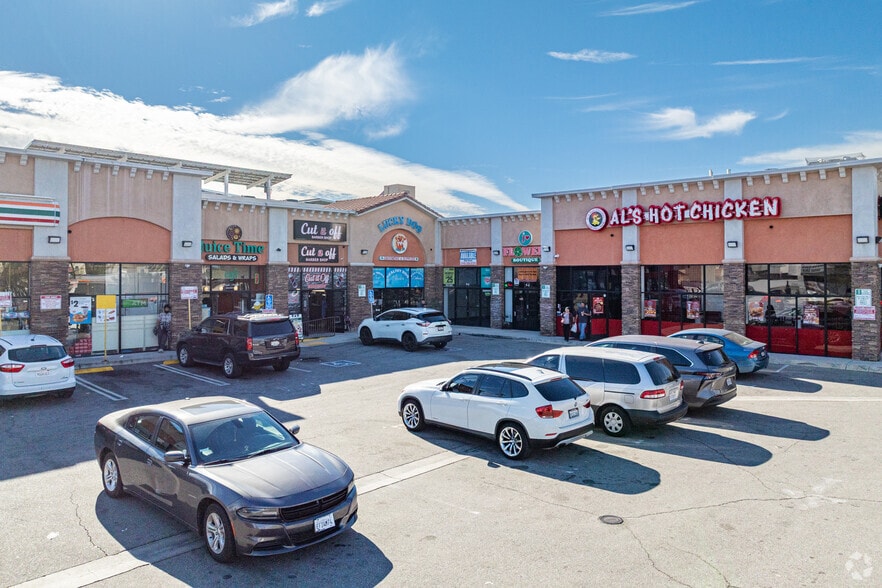 13606 Roscoe Blvd, Panorama City, CA for lease - Building Photo - Image 3 of 5