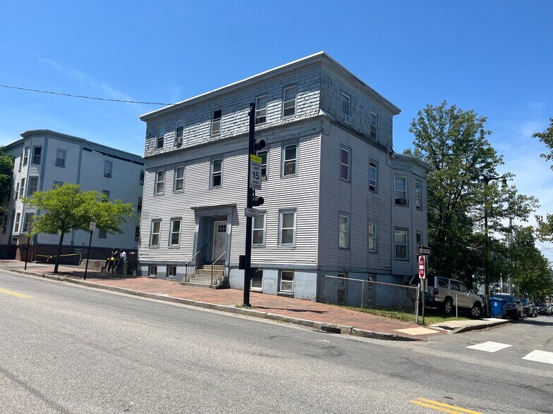 263, 267 & 273 Cumberland Avenue portefeuille de 3 propriétés à vendre sur LoopNet.ca - Photo du bâtiment - Image 3 de 3