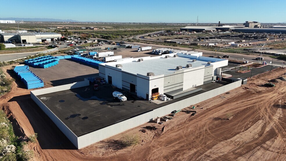 11244 E Pecos Rd, Mesa, AZ à louer - Photo du bâtiment - Image 2 de 10