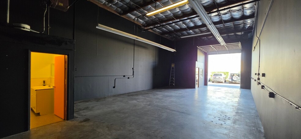 617 Mountain View Ave, Belmont, CA for lease - Building Photo - Image 3 of 7