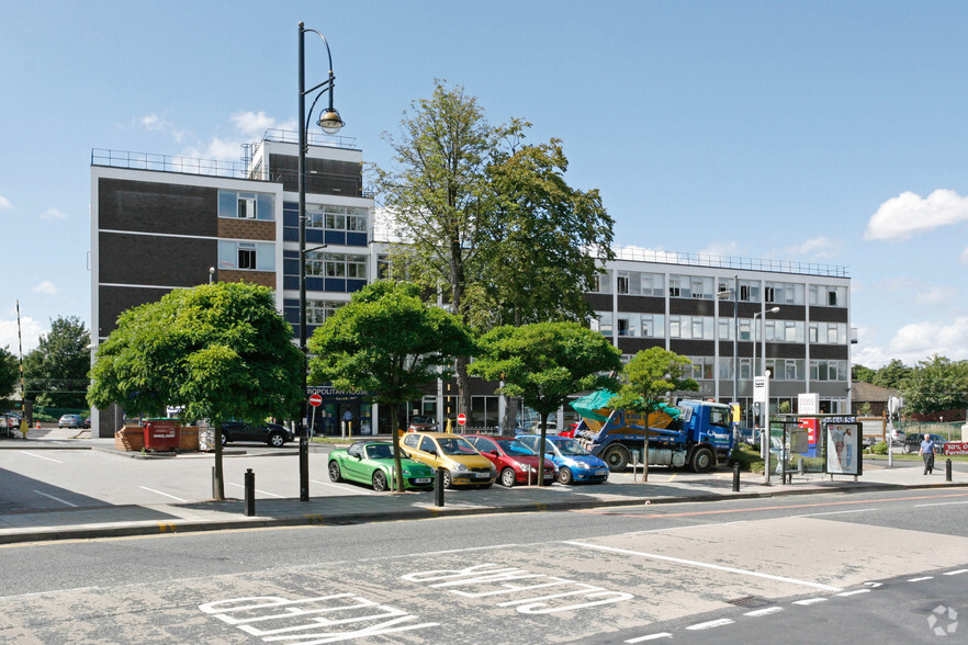 Station Rd, Cheadle à louer - Photo principale - Image 1 de 3