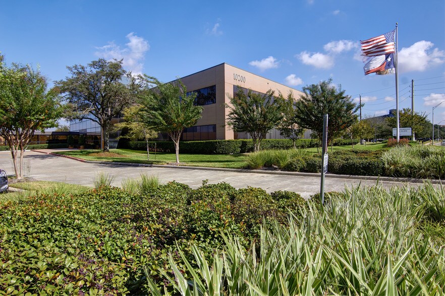 10200 Richmond Ave, Houston, TX à louer - Photo du bâtiment - Image 1 de 5