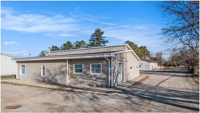 2525 Imlay City Rd, Lapeer, MI à vendre Photo principale- Image 1 de 6