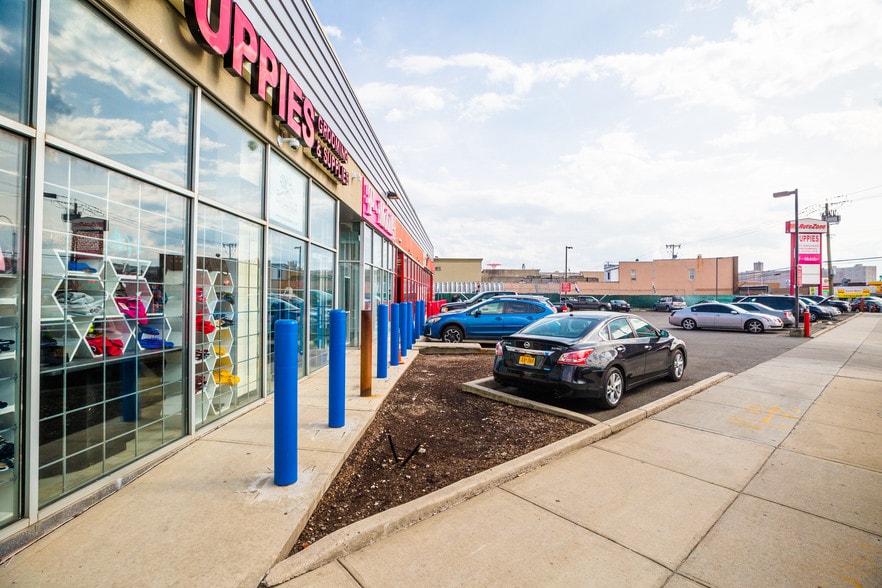 3063 Cropsey Ave, Brooklyn, NY for lease - Building Photo - Image 3 of 10