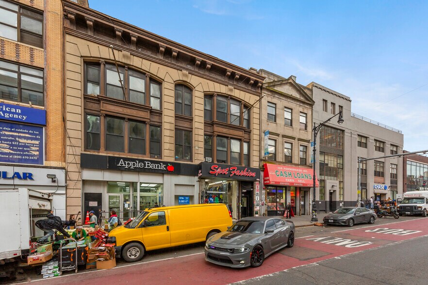 370 E 149th St, Bronx, NY à louer - Photo du bâtiment - Image 2 de 14