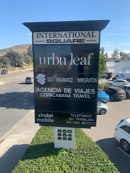 650-658 E San Ysidro Blvd, San Diego, CA for lease - Building Photo - Image 2 of 3