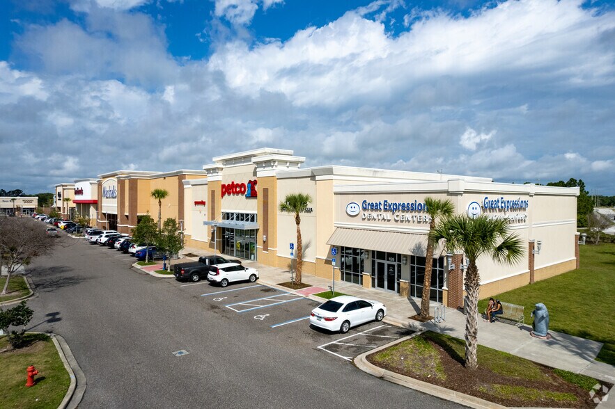 205 Palm Bay Rd NE, West Melbourne, FL à louer - Photo principale - Image 2 de 29