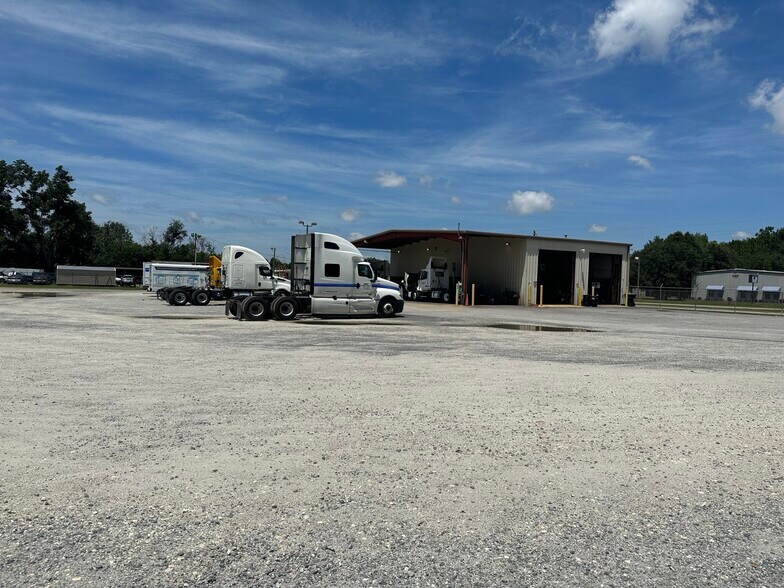 1108 Centennial Ave, Albany, GA à louer - Photo du bâtiment - Image 2 de 6