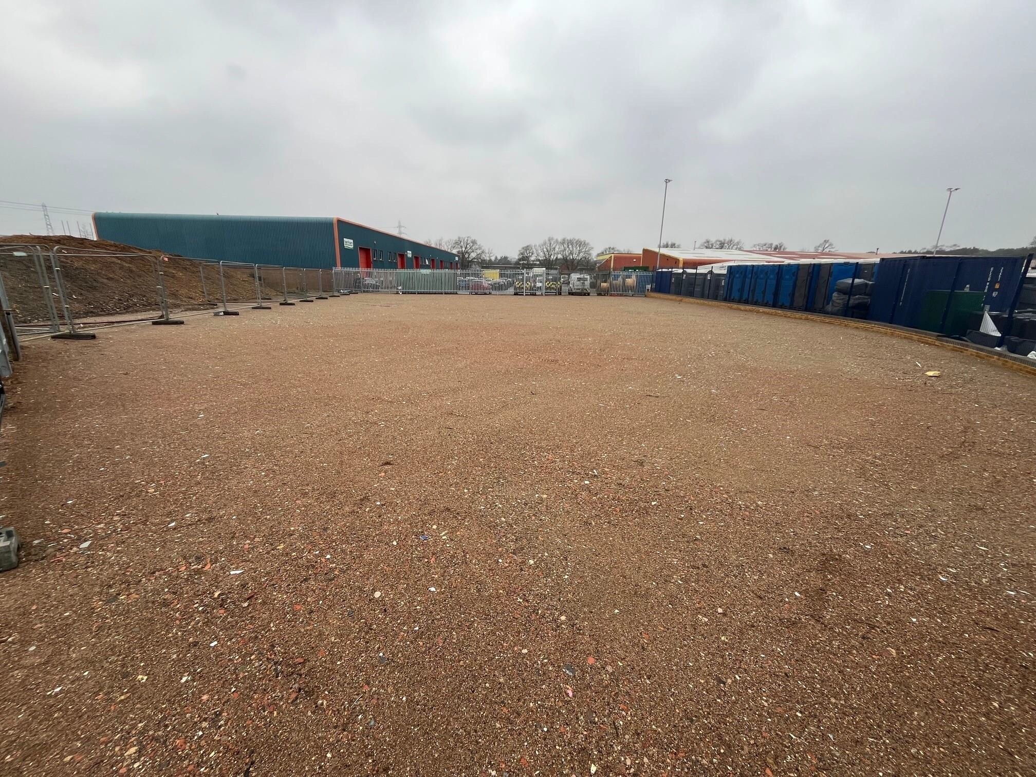 Castleman Close, Three Legged Cross à louer Photo principale- Image 1 de 4