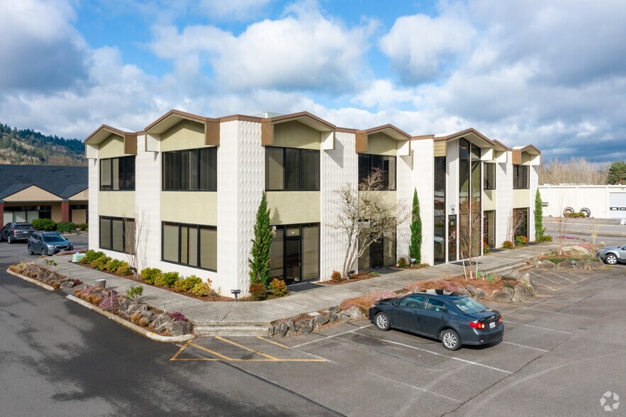 1275 NW 12th Ave, Issaquah, WA à louer - Photo principale - Image 1 de 3