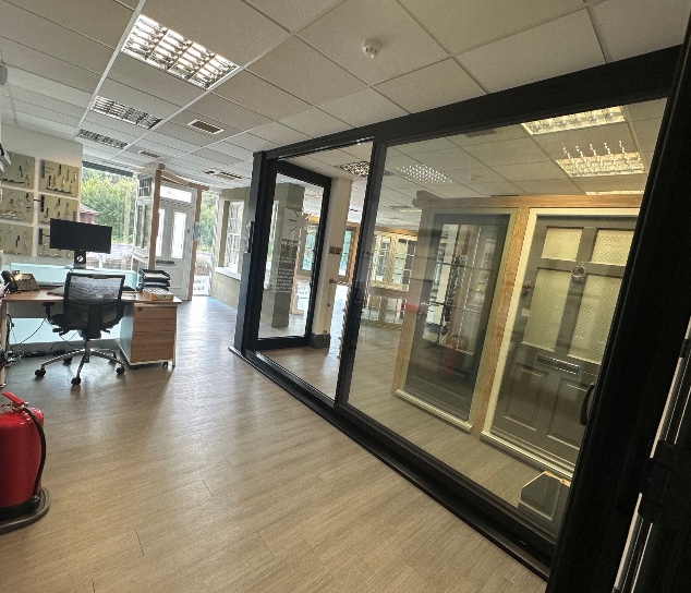 Portsmouth Rd, Esher for lease - Interior Photo - Image 3 of 3