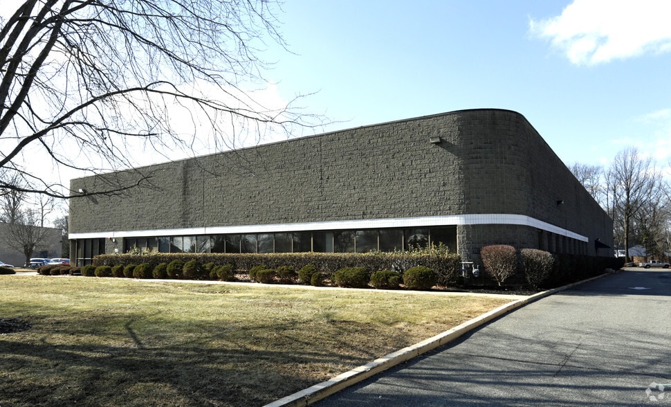 6 Olsen Ave, Edison, NJ for sale - Building Photo - Image 2 of 3