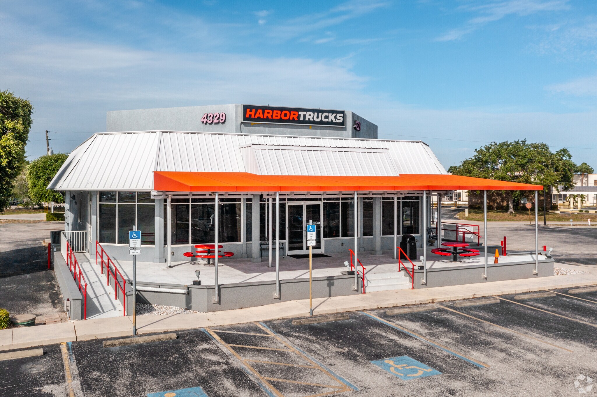 4329 Tamiami Trl, Port Charlotte, FL for lease Primary Photo- Image 1 of 22