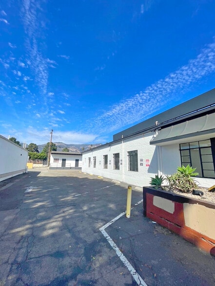 3514 State St, Santa Barbara, CA for lease - Building Photo - Image 2 of 7