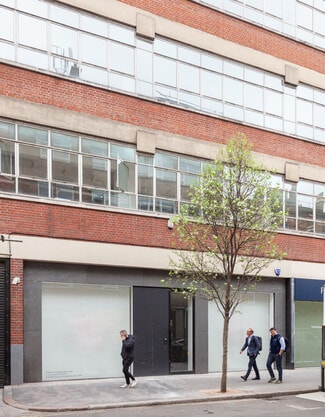 Plus de détails pour 56-57 Eastcastle St, Londres - Commerce de détail à louer