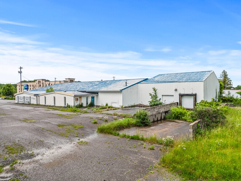 1983 Leesburg Grove City Rd, Mercer, PA à vendre - Photo du bâtiment - Image 2 de 16