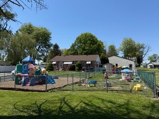 Plus de détails pour 35 School Ln, West Norriton Township, PA - Commerce de détail à vendre
