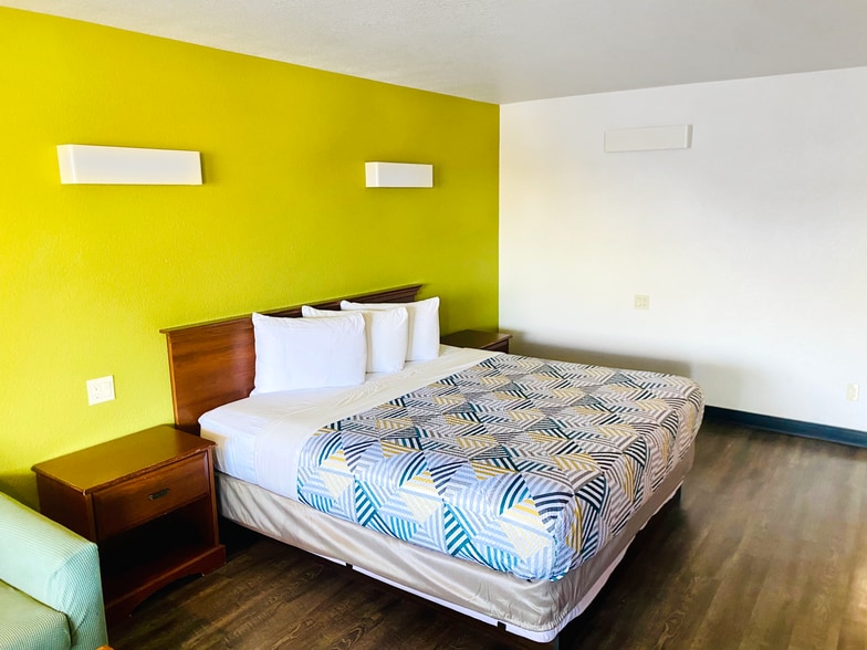 825 E F St, Oakdale, CA for sale - Building Photo - Image 3 of 5