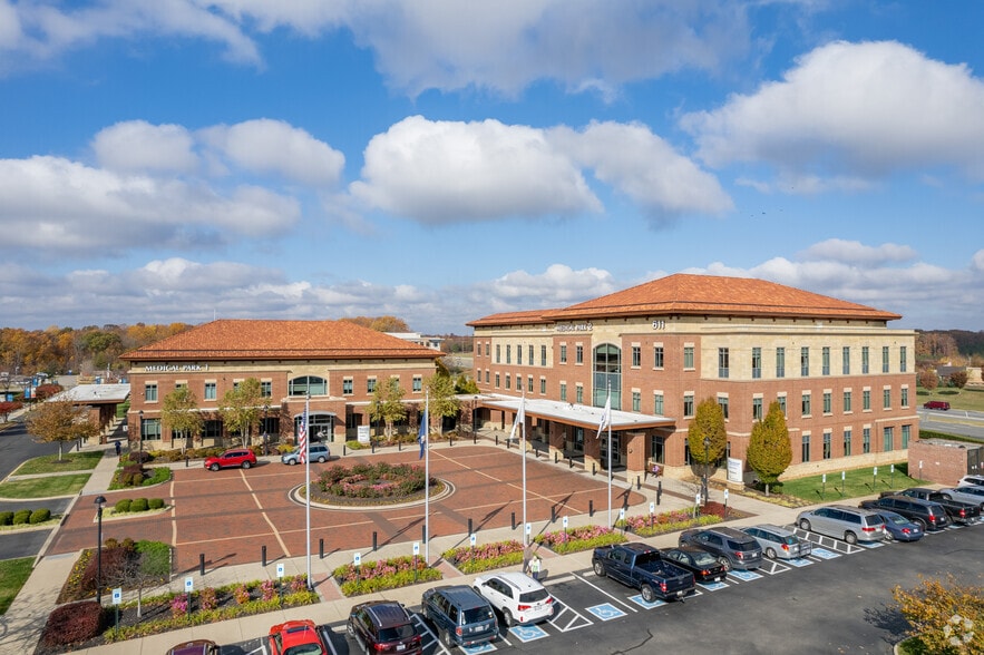 601 Watkins Centre Pky, Midlothian, VA for lease - Primary Photo - Image 2 of 8