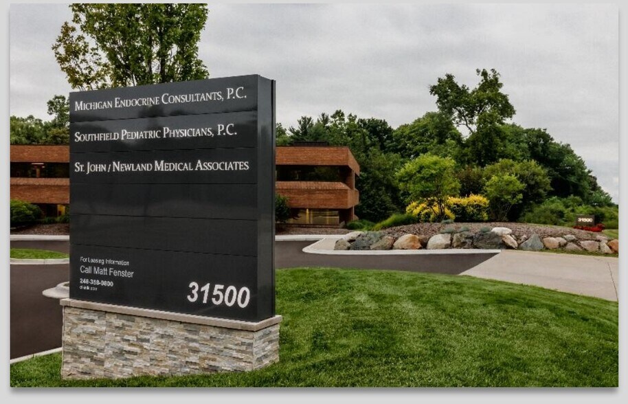 31500 Telegraph Rd, Bingham Farms, MI à louer - Photo de l’enseigne - Image 2 de 8