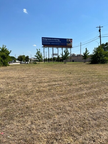 3528 35E, Lancaster, TX à vendre - Photo du bâtiment - Image 2 de 12
