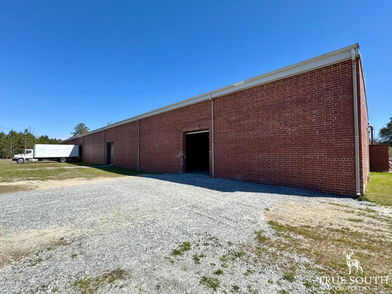 784 3rd St E, Estill, SC à vendre - Photo du bâtiment - Image 2 de 22