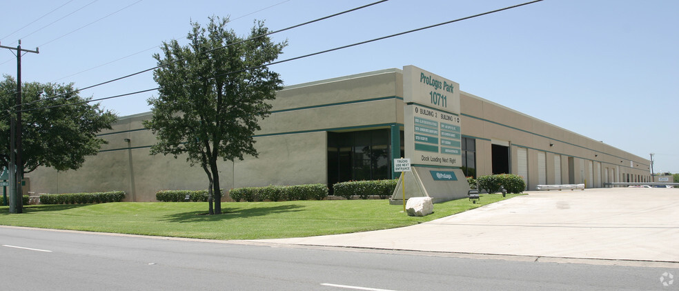 10725-10731 N Interstate 35, San Antonio, TX for sale - Building Photo - Image 1 of 1