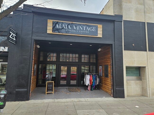 More details for 2540 Lincoln Way, Ames, IA - Retail for Lease