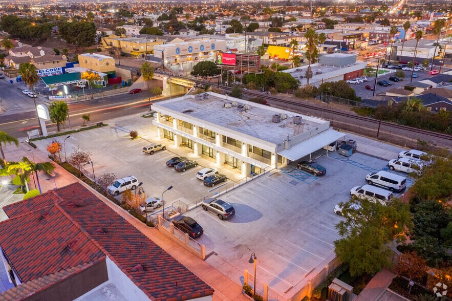 2772 Artesia Blvd, Redondo Beach, CA à louer - Photo du bâtiment - Image 3 de 4