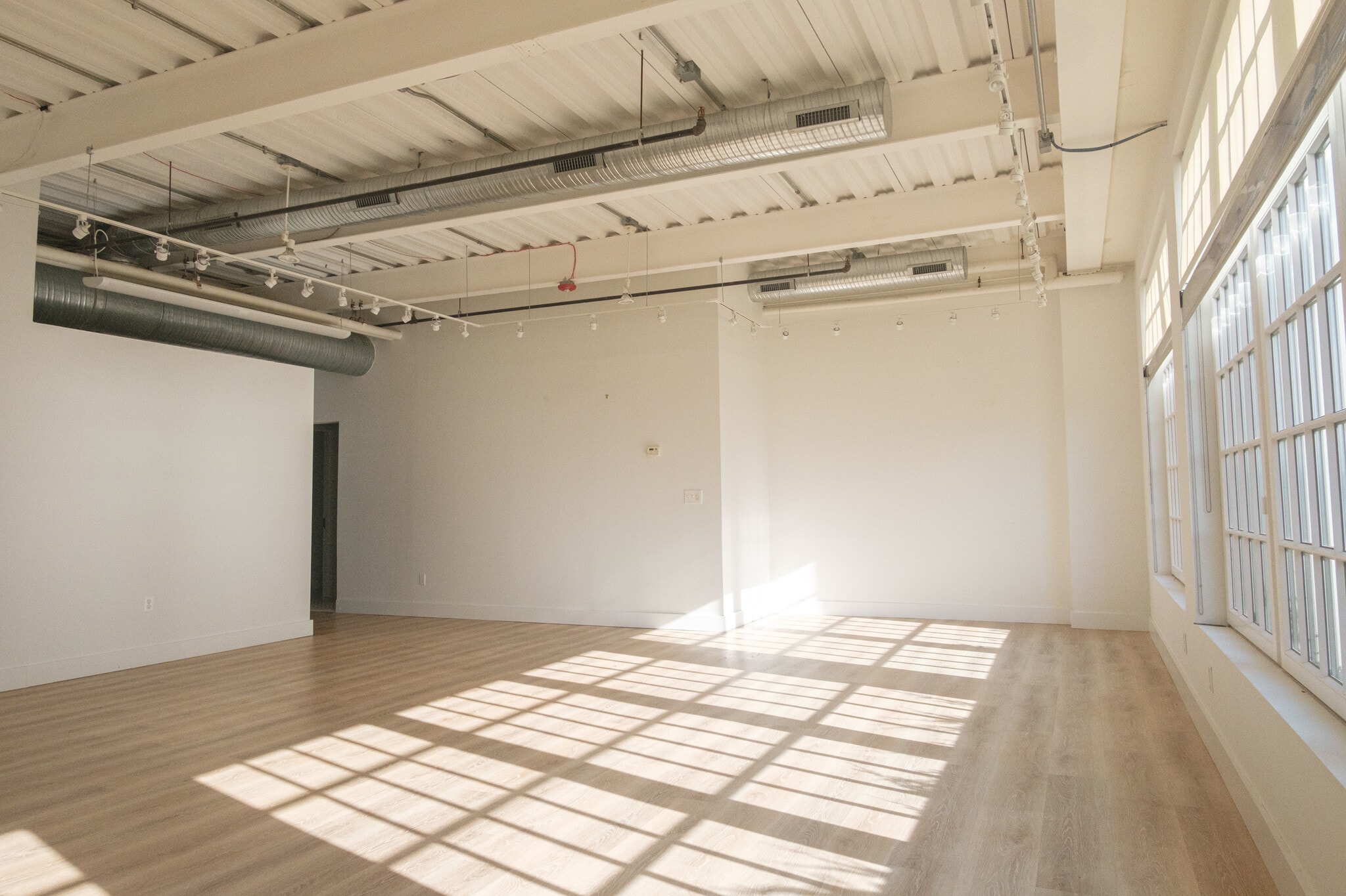 3 W Main St, Irvington, NY à louer Photo intérieure- Image 1 de 3