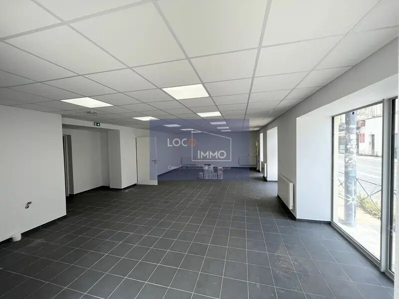 Retail in Bordeaux for sale Interior Photo- Image 1 of 5