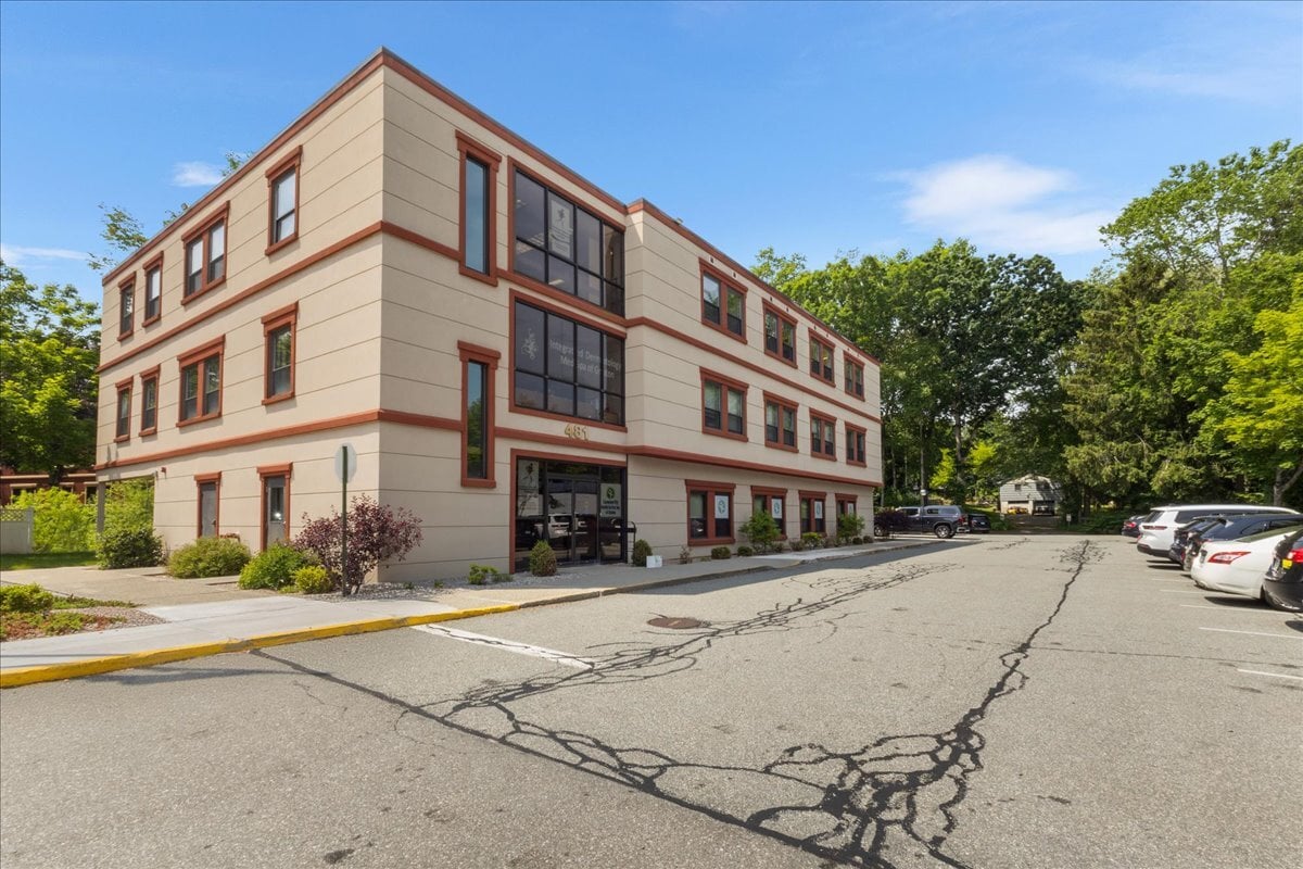 481 Gold Star Hwy, Groton, CT for lease Interior Photo- Image 1 of 15