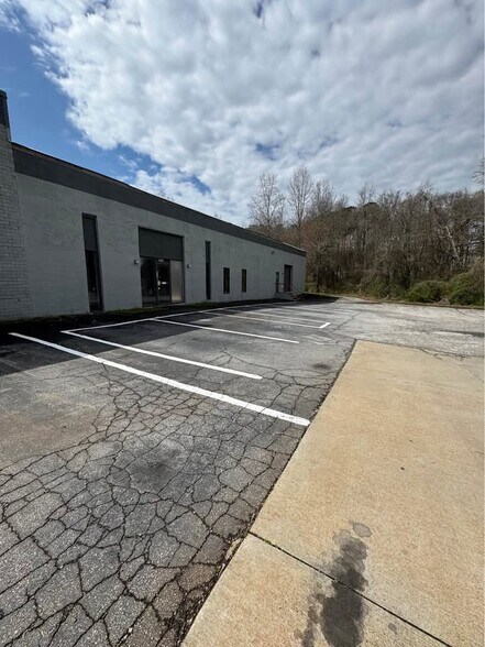 2675 Lithonia Industrial Blvd, Lithonia, GA à louer - Photo du bâtiment - Image 2 de 9