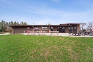 Plus de détails pour 707 W Park Ave, Kiel, WI - Commerce de détail à vendre