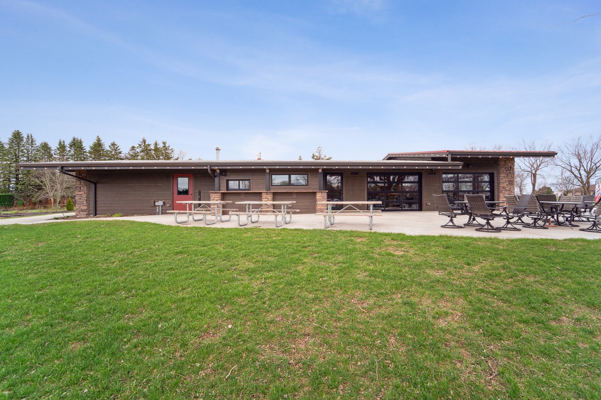 707 W Park Ave, Kiel, WI à vendre Photo du bâtiment- Image 1 de 44