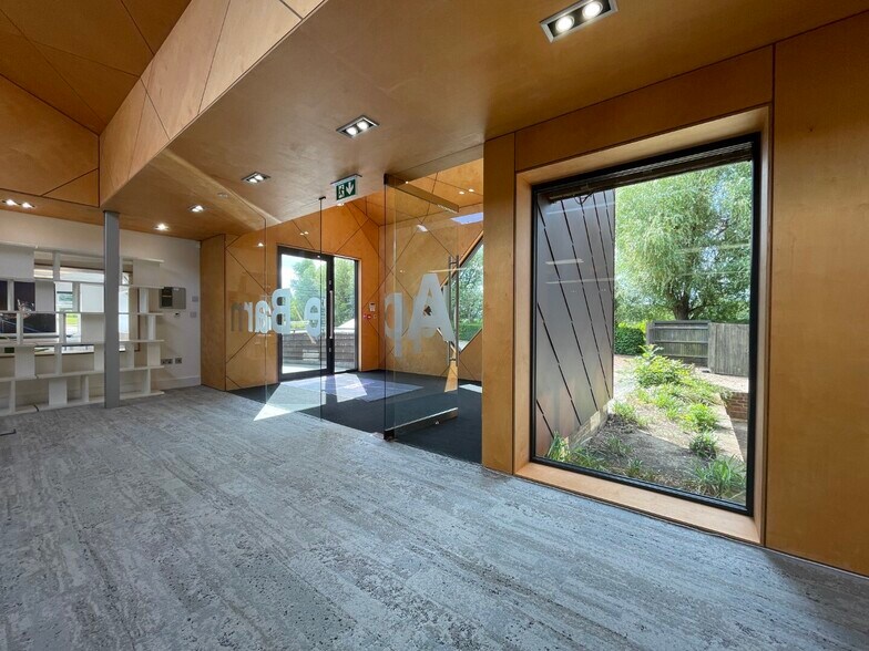 Hythe Rd, Smeeth à louer - Photo du bâtiment - Image 3 de 18